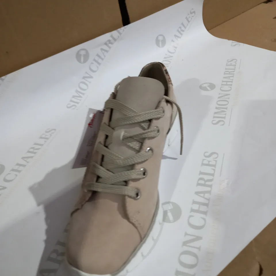 RIEKER BEIGE SIZE 3.5