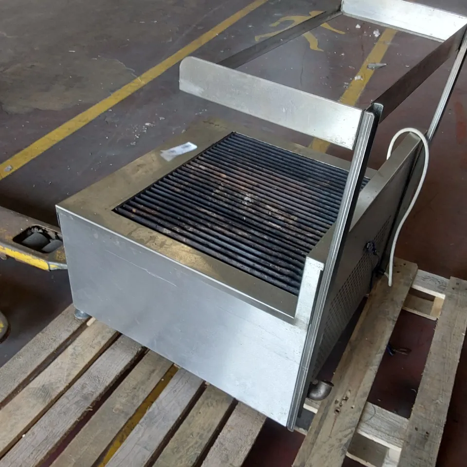 SYNERGY SG630 COMMERCIAL GAS GRILL