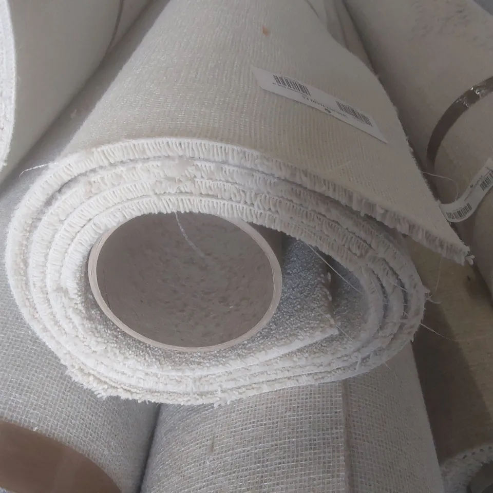 ROLL OF QUALITY DIMENSION PLAINS CARPET - APPROXIMATELY 5 x 2.2m