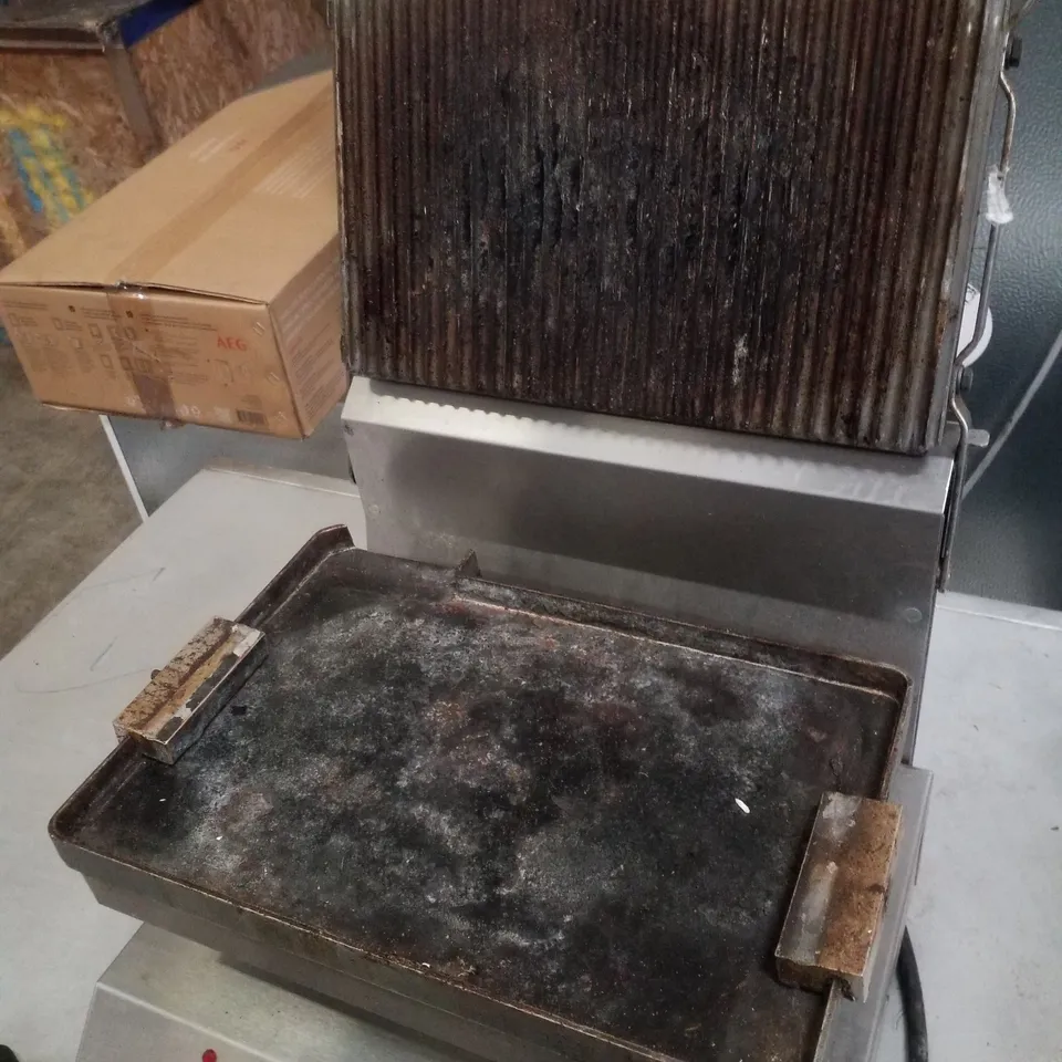 ROWLATT RUTLAND RE100FR-S/NG CONTACT TOASTER