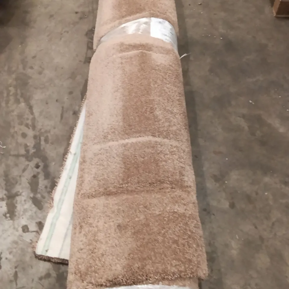 ROLL OF OPULENCE CINNAMON APPROX SIZE: 2.1M X 4M