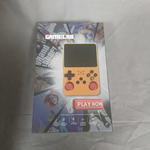 GAMLAB CAPCOM PLAY SYSTEM I HANDHELD CONSOLE – YELLOW