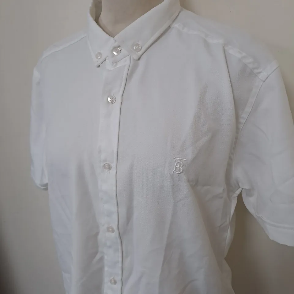BURBERRY BUTTONED SHIRT SIZE XL
