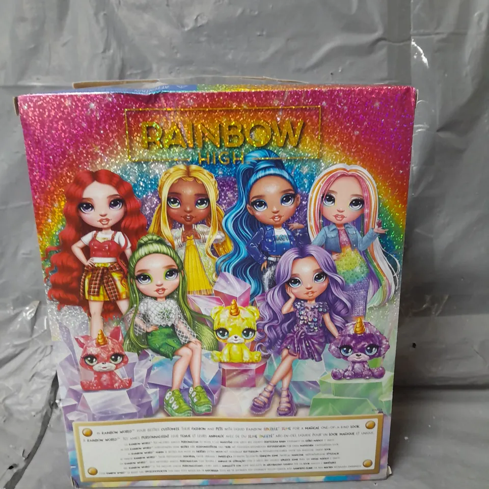 RAINBOW HIGH SKYLER BRADSHAW DOLL PLAY SET