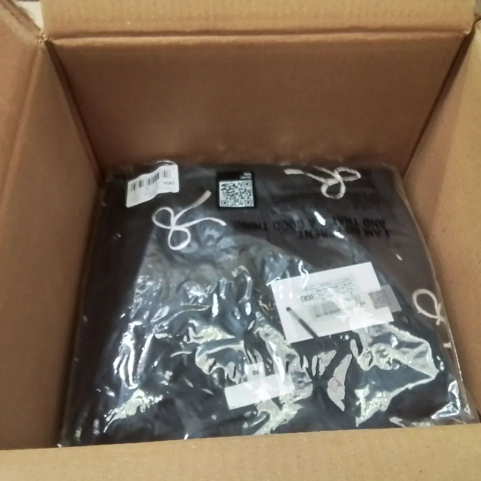 BOXED BRAND NEW APPROXIMATELY 3 SIMPLY BE BOW FRONT BLOUSE BLACK SIZE 10