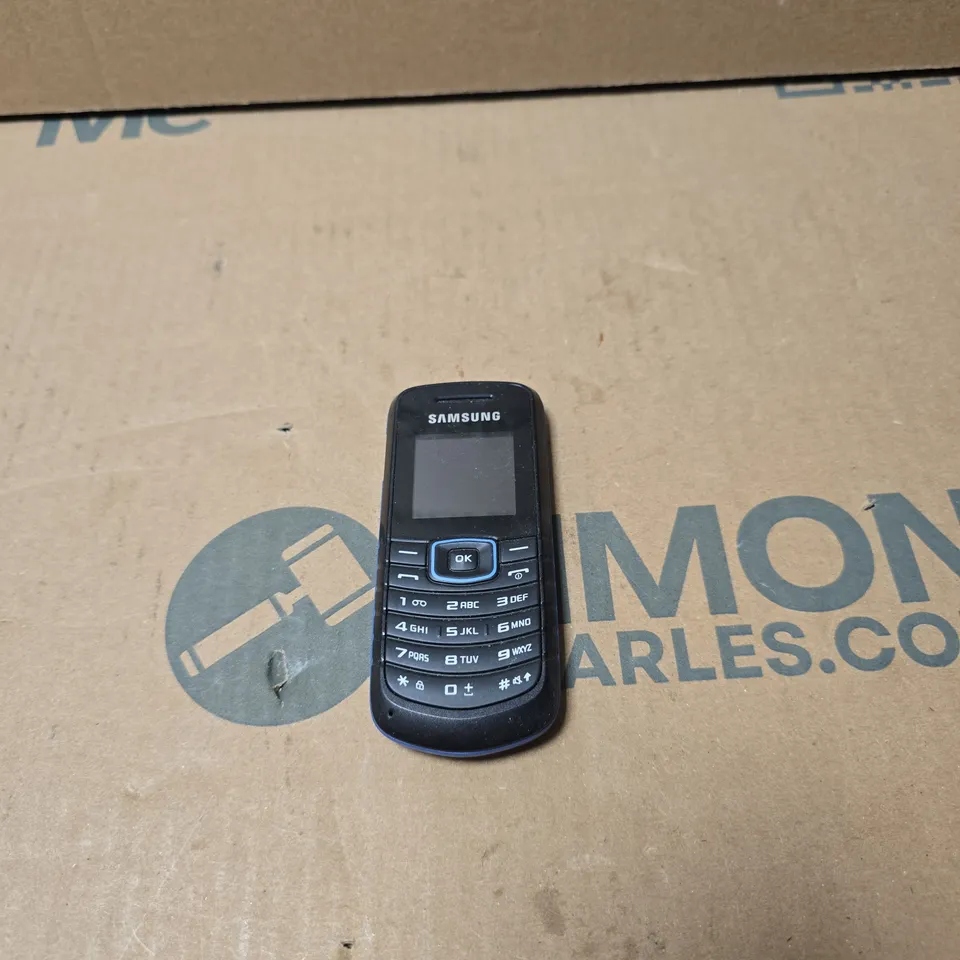 SAMSUNG GT E1080I - BLACK MOBILE PHONE