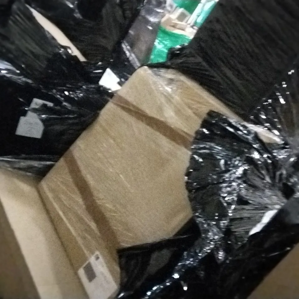 PALLET OF APPROX 17 ASSORTED BATHROOM FURNITURE TO INCLUDE BASIN DOORS, 4 DRAWER PACK, PLINTHS AND PANELS
