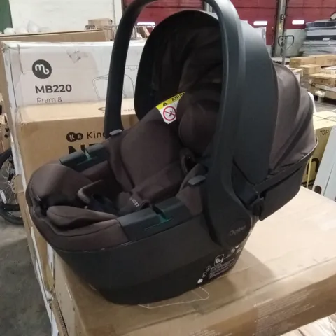 OYSTER I-SIZE CAR SEAT, 40-87cm
