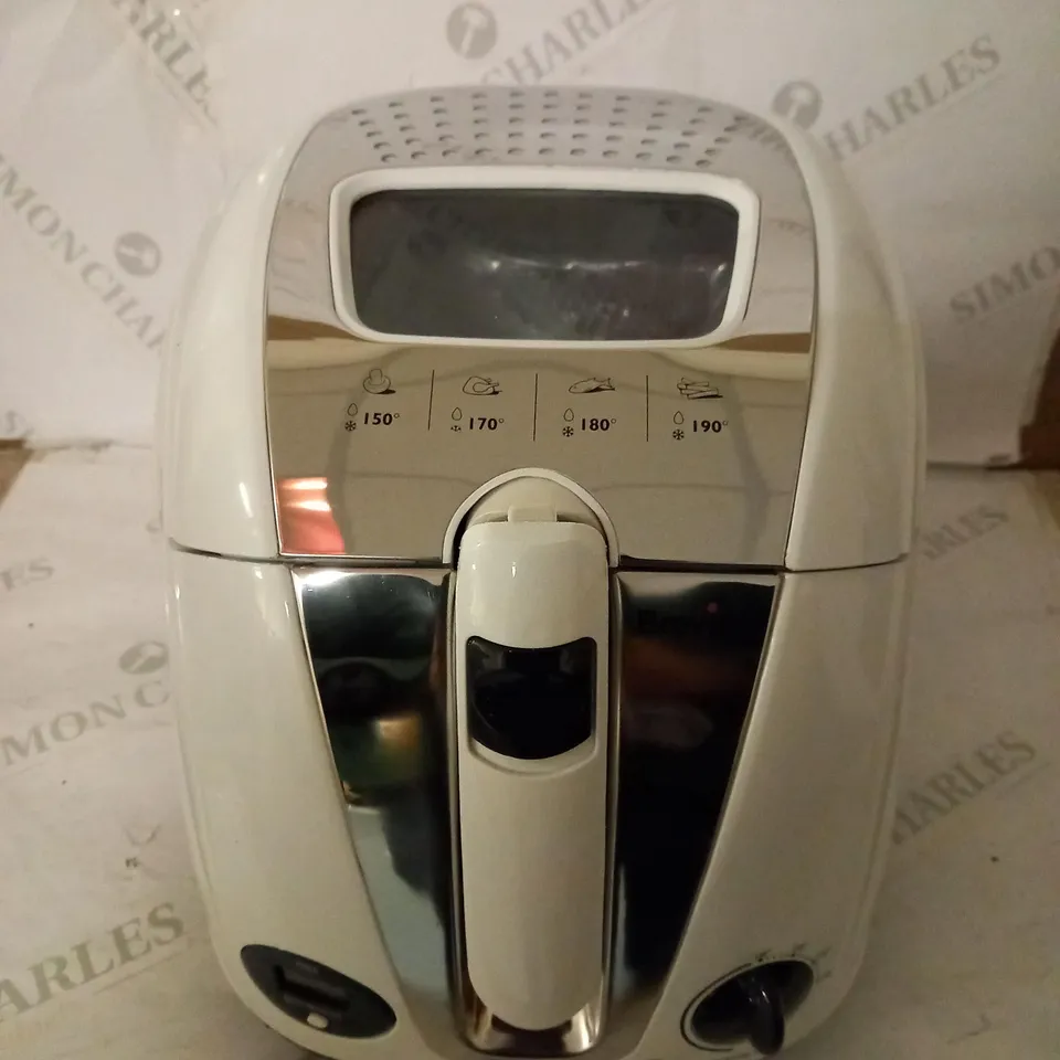 BREVILLE EASY CLEAN DIGITAL FRYER 