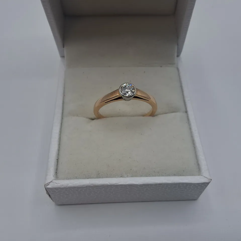 SOLITARE RING SET WITH NATURAL RUB OVER DIAMOND