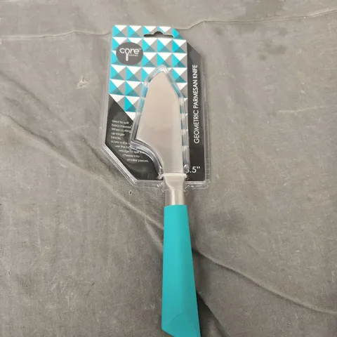 APPROXIMATELY 20 CORE KITCHEN GEOMETRIC PARMESAN KNIVES 3.5" BLADE 2 COLOURS
