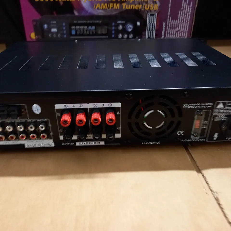 PYLE 3000 WATTS HYBRID PRE-AMPLIFIER - P3201ATU