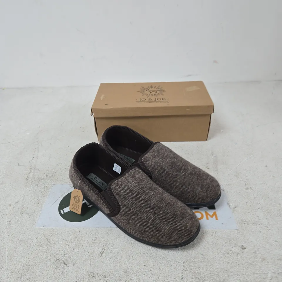 JO & JOE HAIG BROWN SLIP-ON SHOES – UK 11