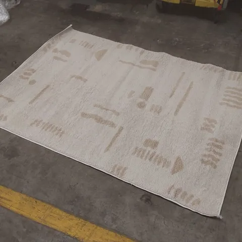 LIVABLISS FOSSAY SHAG RUG - 120 x 170cm