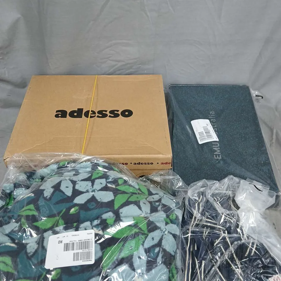 APPROXIMATELY 10 ASSORTED CLOTHING ITEMS IN VARIOUS STYLES, SIZES & COLOURS 