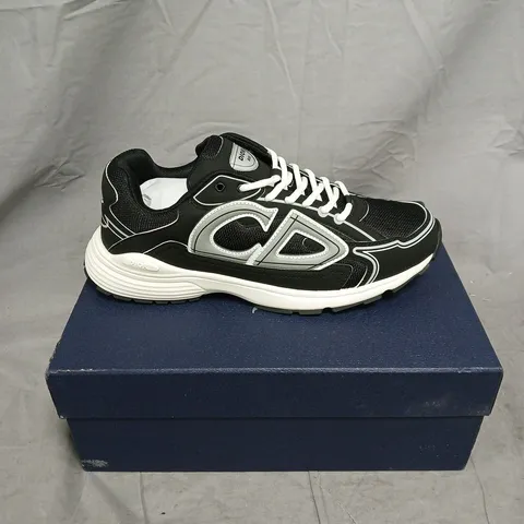 BOXED PAIR OF DIOR B30 TRAINERS IN BLACK - 10.5