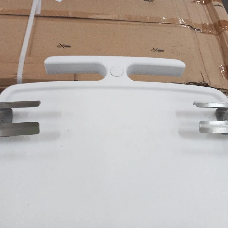 ADJUSTABLE HEIGHT MOBILE DESK UNIT WITH METAL BRACKETS