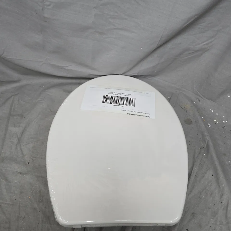 BOXED BLUMFELDT TOILET SEAT 