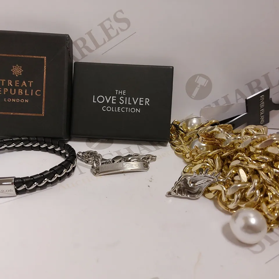 8 ITEMS OF ASSORTED JEWELLERY TO INCLUDE; RIVER ISLAND, TREAT REPUBLIC AND THE LOVE SILVER CLUB