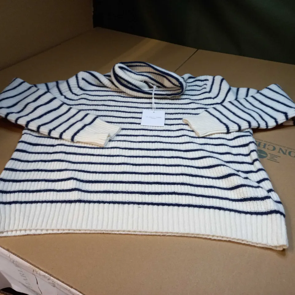 IN APRIL 1986 NAVY/STRIPE POLO NECK JUMPER 