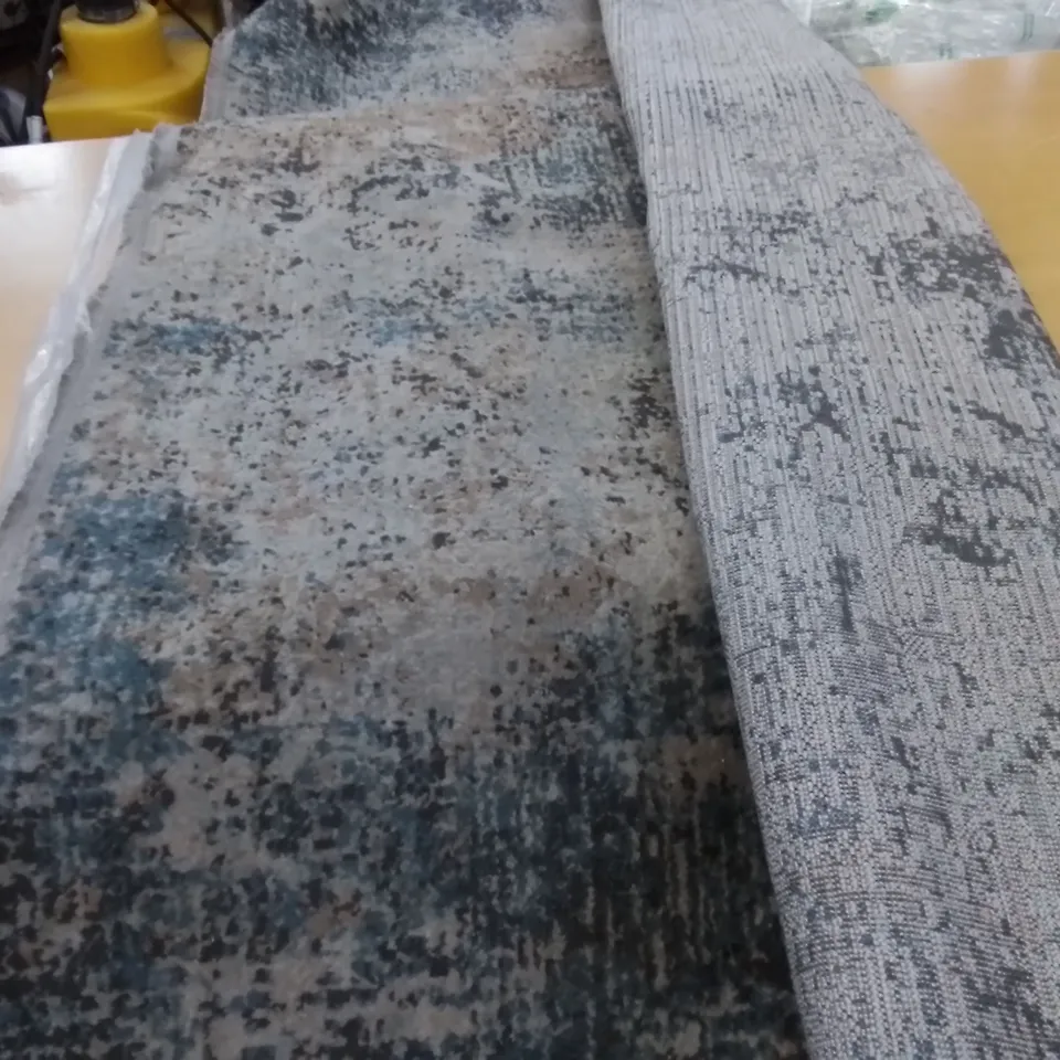 JACKMAN HOOKED IVORY RUG 200 × 300CM