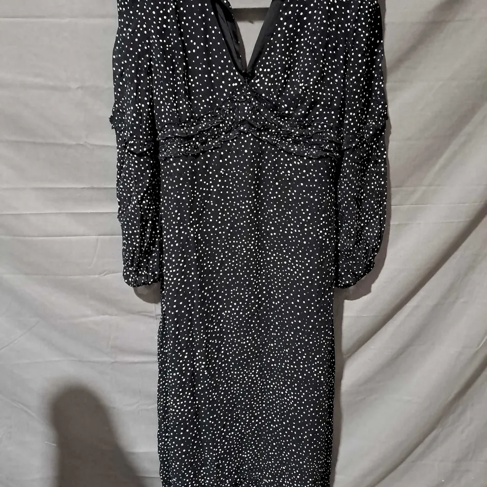 DOROTHY PERKINS SPOT CHIFFON V-NECK MIDAXI DRESS IN BLACK - SIZE16