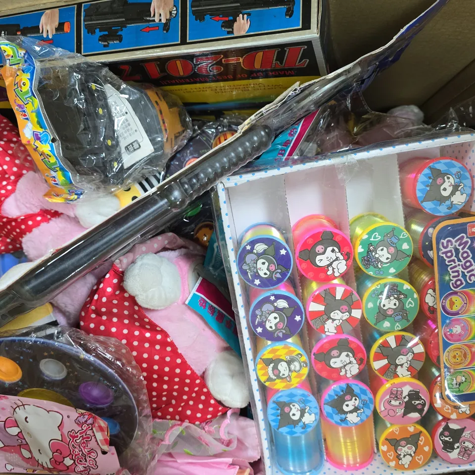 BOX OF APPROXIMATELY 20 ASSORTED TOYS AND GAMES - COLLECTION ONLY