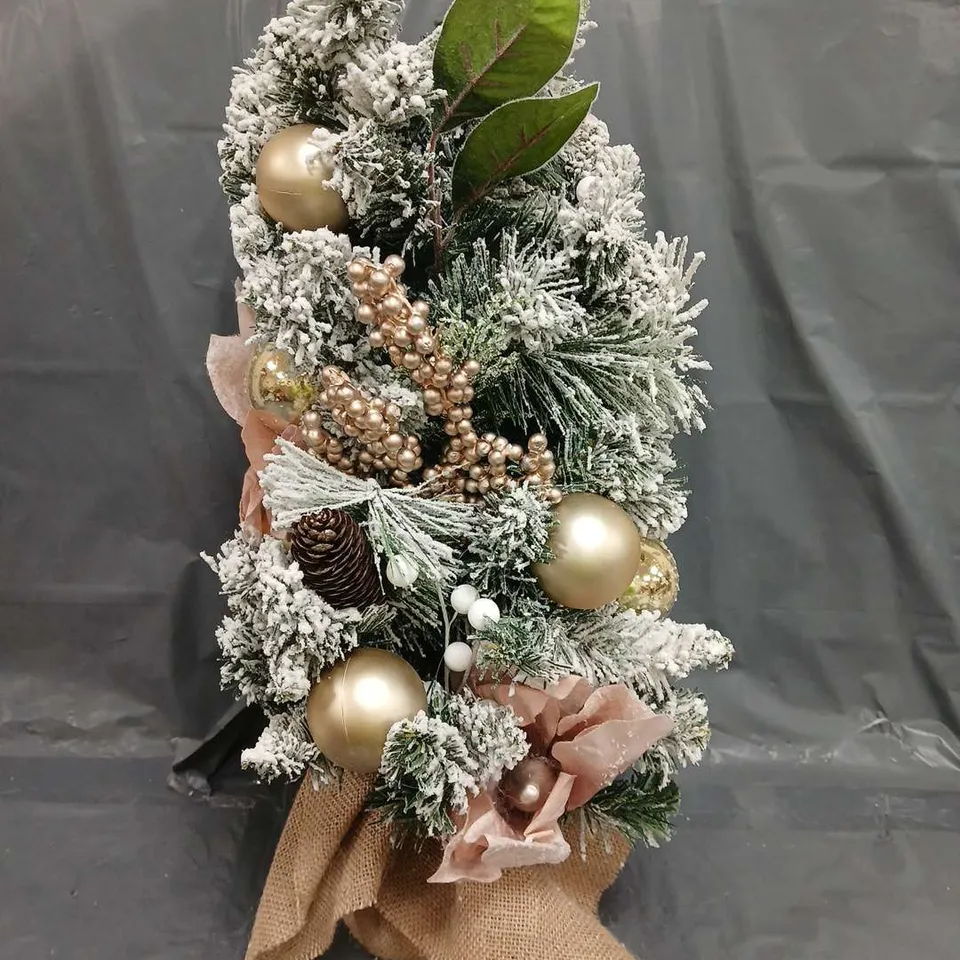 FROSTED ROSE TABLE TOP TREE RRP £29.99