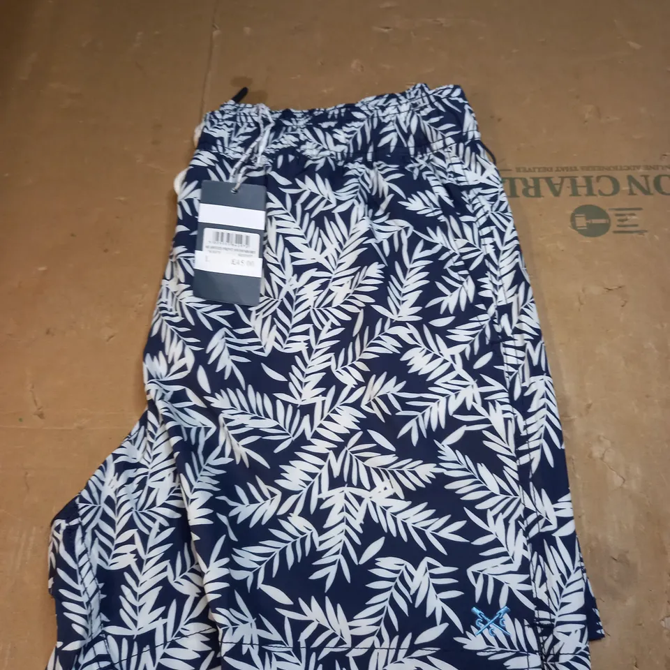CREW CLOTHING COMPANY SEAWEED PRINT SWIMMING SHORTS SIZE L