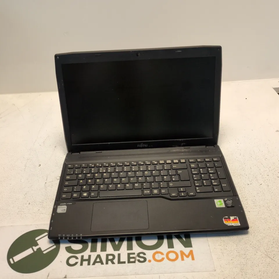 FUJITSU LIFEBOOK AH454 LAPTOP