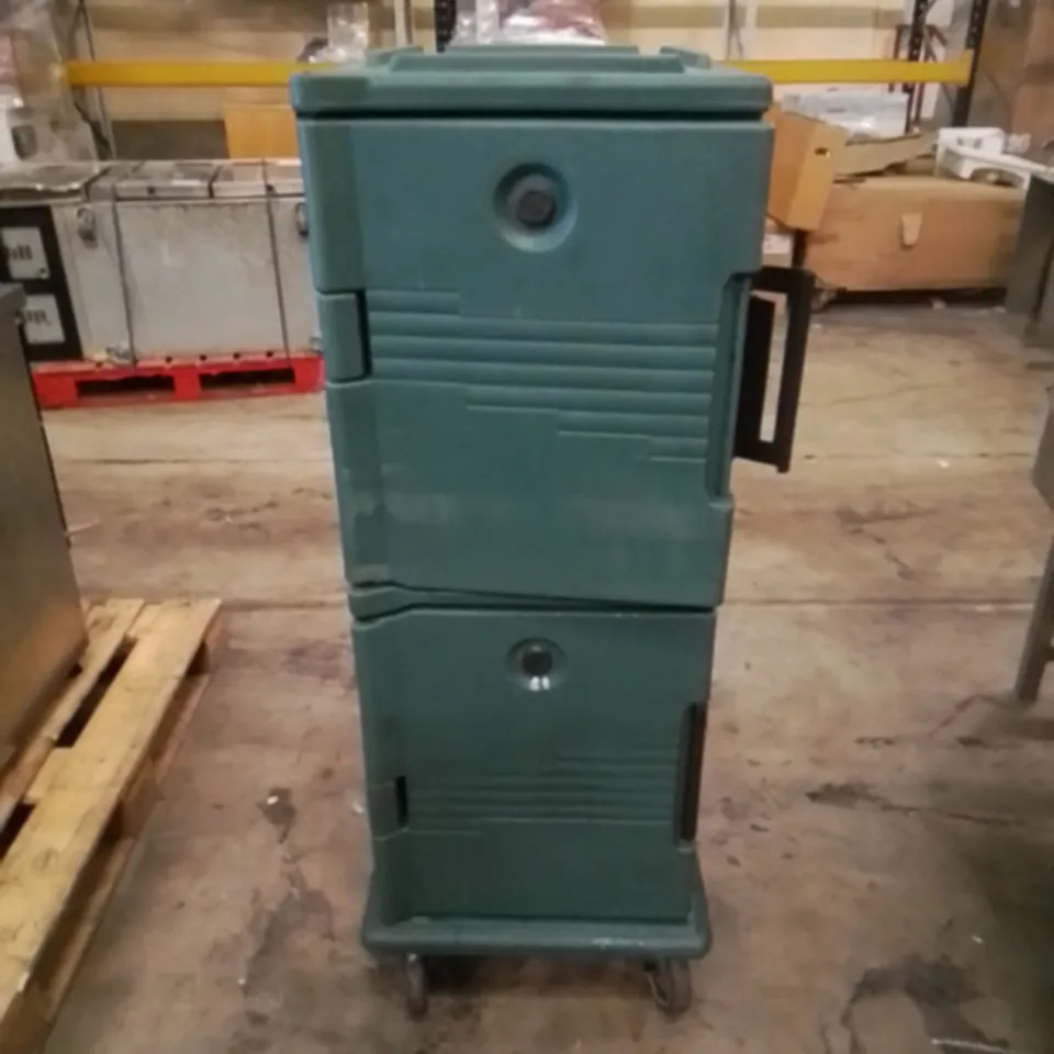 CAMBRO ULTRA CAMCART INSULATED FOOD CART 