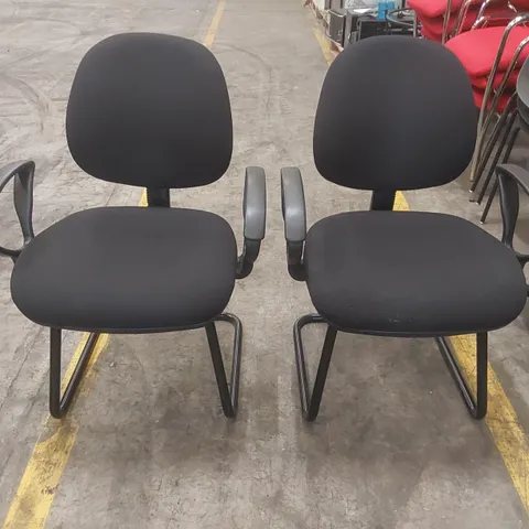 PAIR OF BLACK UPHOLSTERED OFFICE CHAIRS