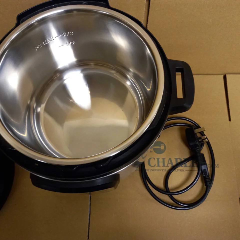 INSTANT POT DUO SMART PRESSURE COOKER