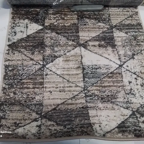 BRAND NEW PACO HOME 757 BEIGE HARNUBA RUG SIZE 60CM X 100CM