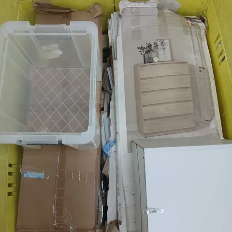 APPROXIMATELY 5 ASSORTED DAMAGED ITEMS TO INCLUDE STORAGE TUB, DRAWER UNIT, ETC - COLLECTION ONLY