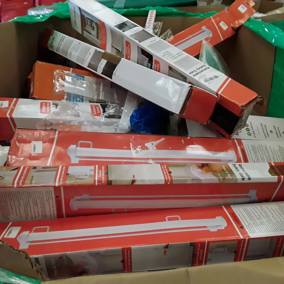 PALLET OF ASSORTED PRODUCTS INCLUDING PVC FAN HEATER, COIR MOSS POLES, RETRACTABLE SAFETY GATE, BLANKETS 