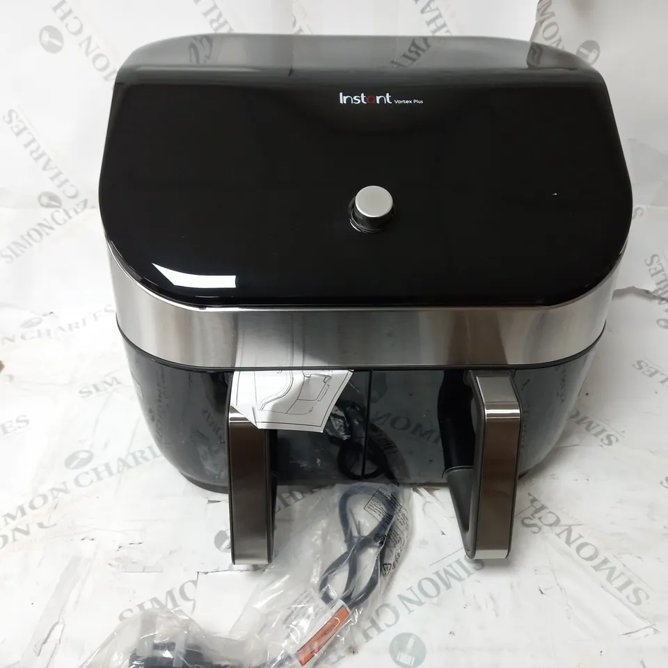 BOXED INSTANT VORTEX PLUS VERSAZONE AIR FRYER 