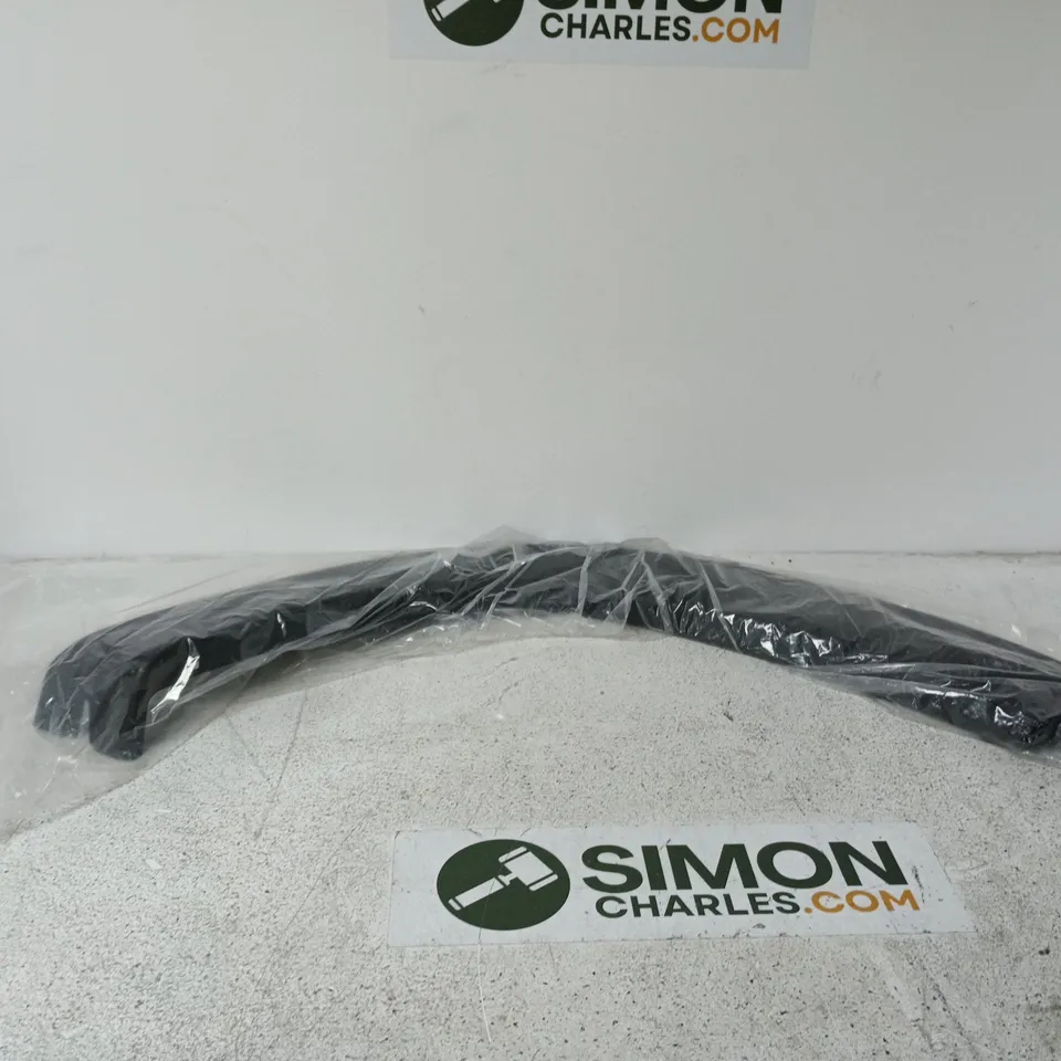 CAR FENDER ARCH / WHEEL ARCH MOULDING