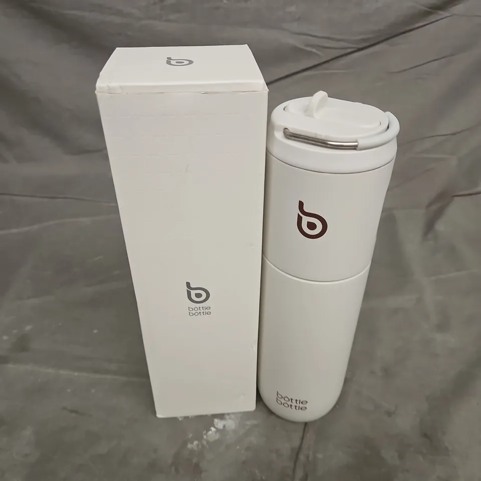 BOXED BOTTLE BOTTLE MAGIC CUBE SPORTS BOTTLE IN WHITE (720ML)