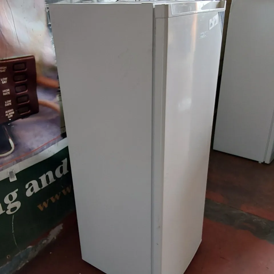 ENGLISH ELECTRIC UPRIGHT TALL FREEZER 168L 55cm WIDE / MODEL: EEF170H