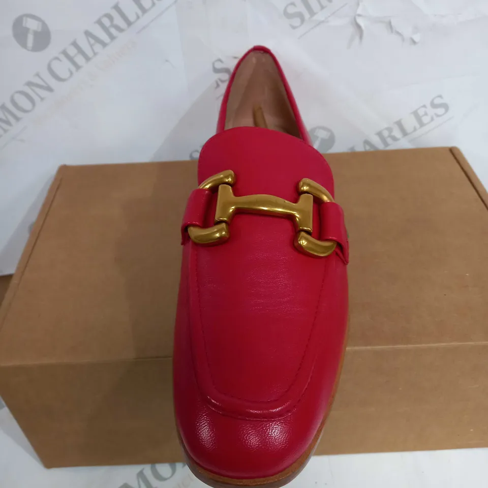 BOXED BODEN A1412 SHOES, RED - SIZE 40