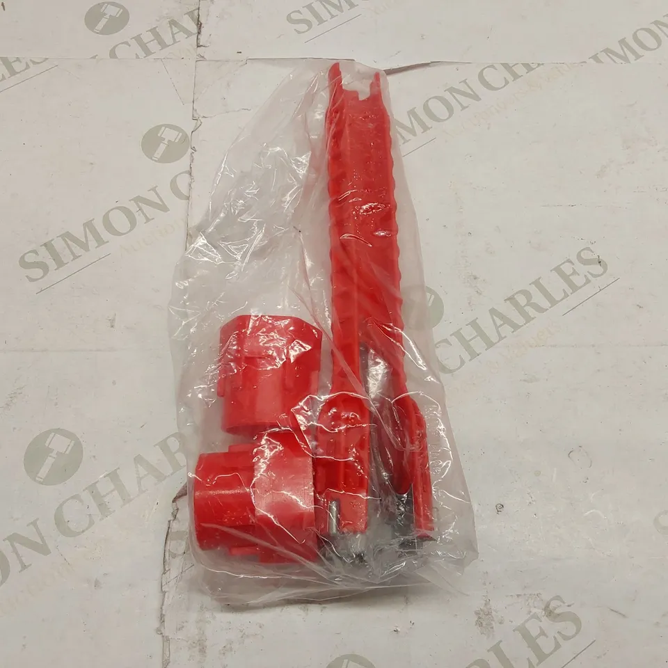 BOX OF APPROXIMATELY 13 BRAND NEW ASSORTED BUILDING AND DIY PRODUCTS TO INCLUDE;