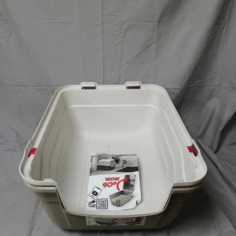 BEIGE PLASTIC CAT LITTER BOX WITH HOOD AND CLIP LATCHES
