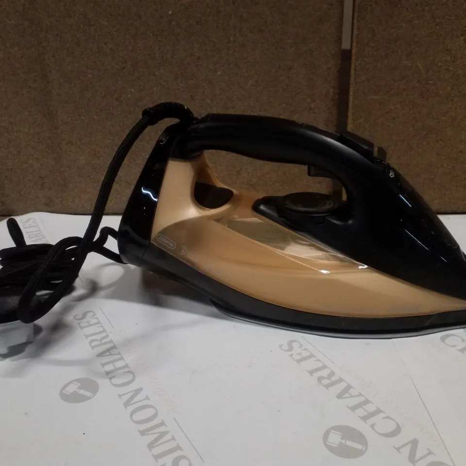 BOXED PHILIPS AZUR 7000 SERIES STEAM IRON