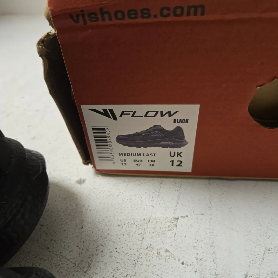 FLOW BLACK RUNNING SHOES – UK 12 (US 13, EUR 47, CM 30)