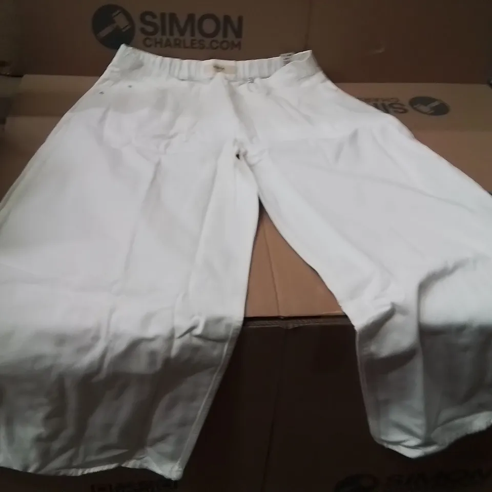 BOXED BRAND NEW APPROXIMATELY 14 SIMPLY BE WIDE LEG DENIM JEANS WHITE SIZE 18R