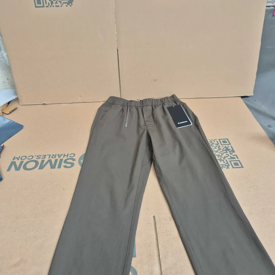 LULULEMON WARPSTREME SLIM PULL-ON PANT – UK XS (US XS), BROWN