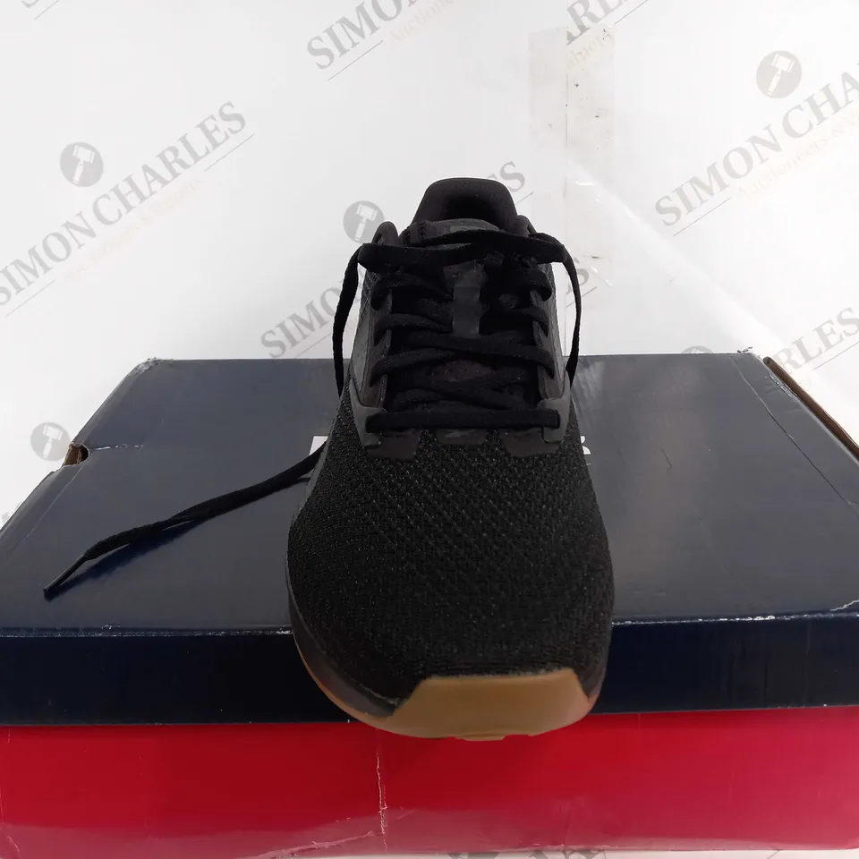 BOXED REEBOK UNISEX TRAINING TRAINER IN NAVY - UK 9.5
