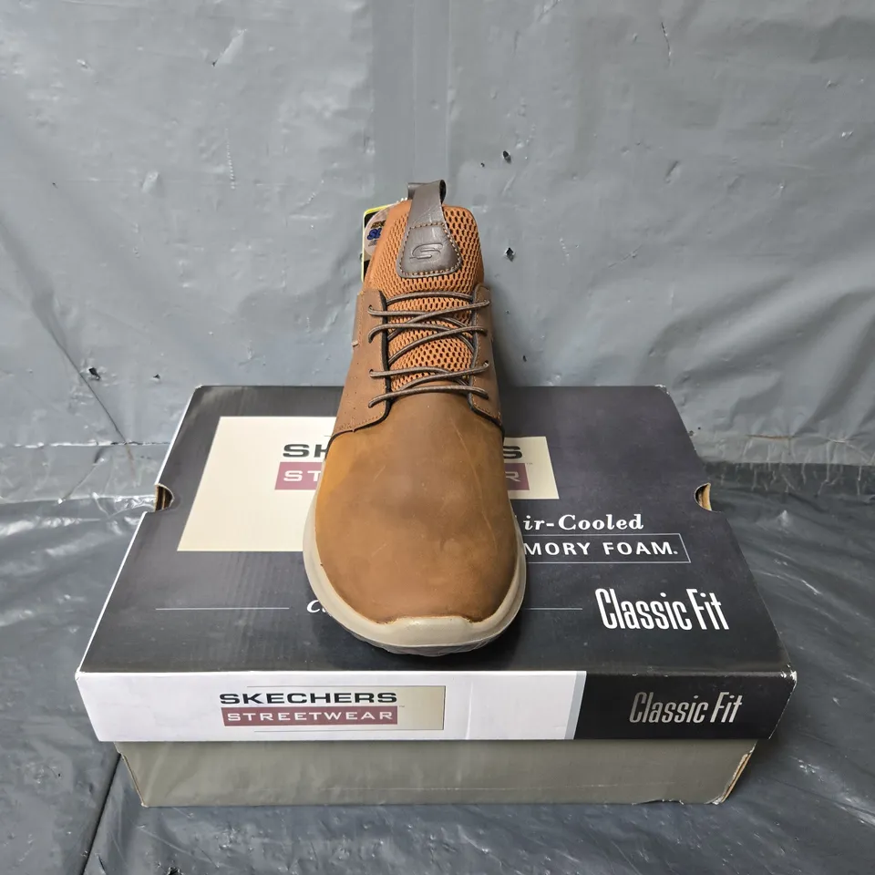 BOXED PAIR OF SKECHERS STREETWEAR AXTON TRAINERS IN BROWN - UK 9.5