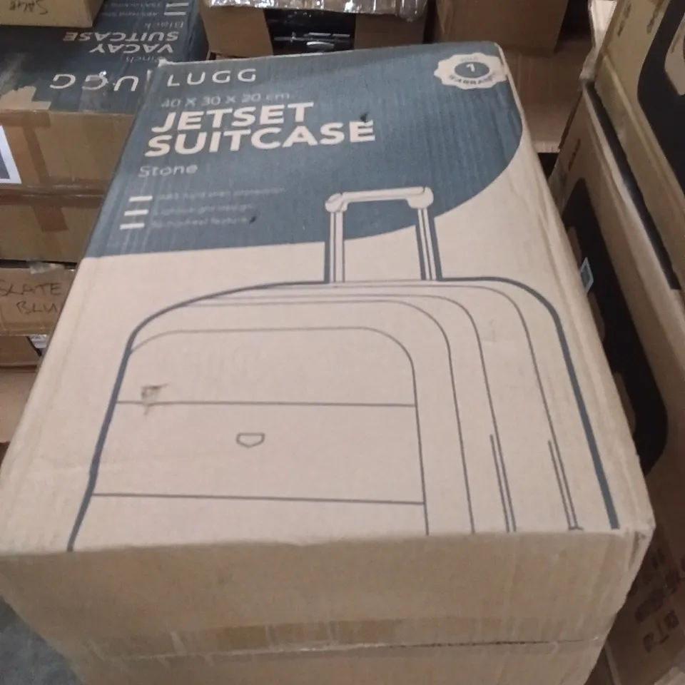  BOXED LUGG TRAVEL SUITCASE